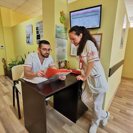 Hotel-Clinic Dr. Gechevi 파벨 반야 외부 사진