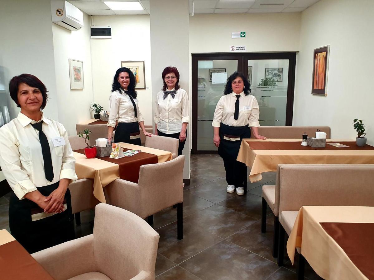 Hotel-Clinic Dr. Gechevi 파벨 반야 외부 사진
